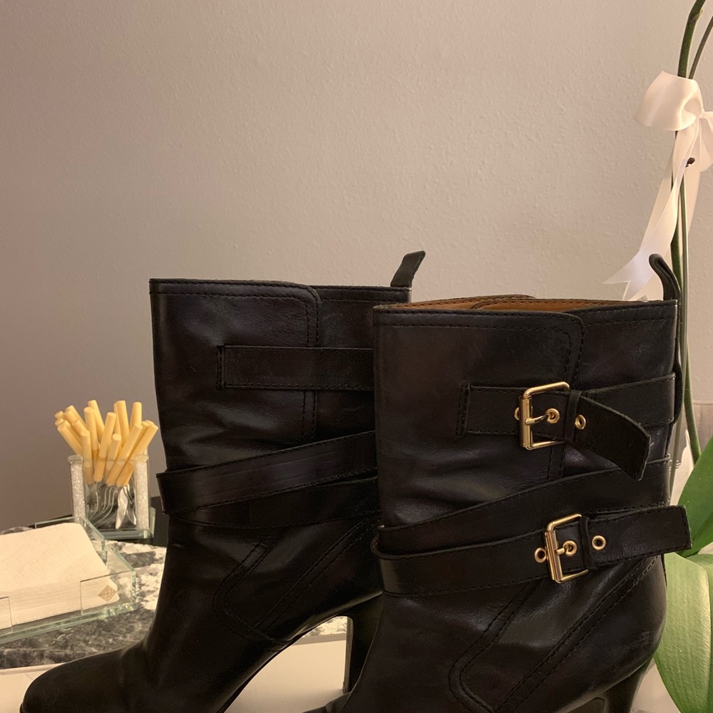 Boot - Picture 5 of 6